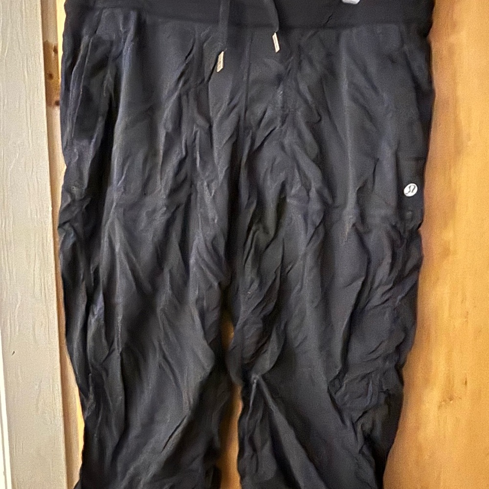 Lululemon dance studio capris
